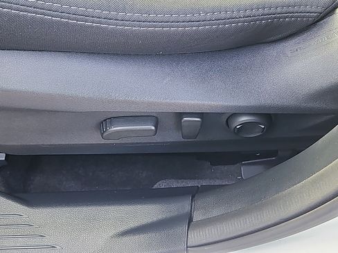 Certified 2025 Subaru Outback Premium image 12