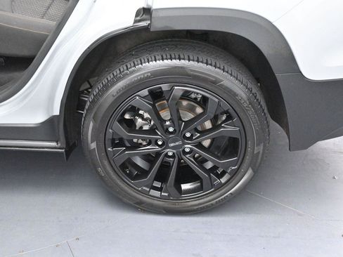 Used 2021 GMC Terrain SLE w/ Elevation Edition FWD image 30