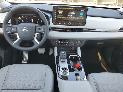 New 2026 Mitsubishi Outlander SEL FWD image 6