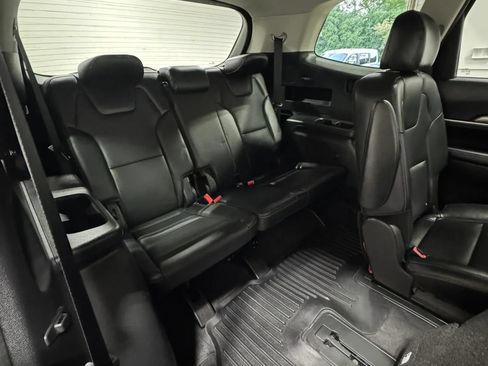 Used 2020 Kia Telluride S FWD image 41