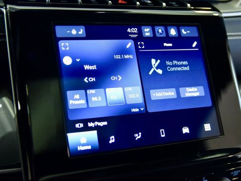 Used 2023 Jeep Grand Cherokee Altitude image 14