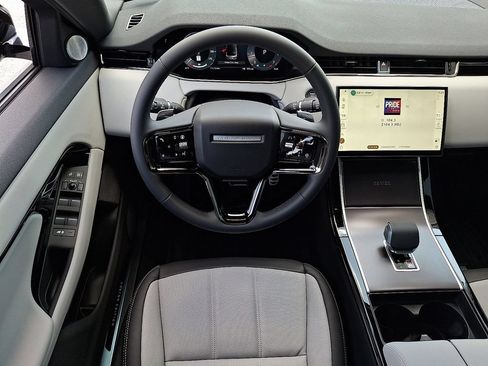 New 2026 Land Rover Range Rover Evoque Hoxton AWD/4WD image 7