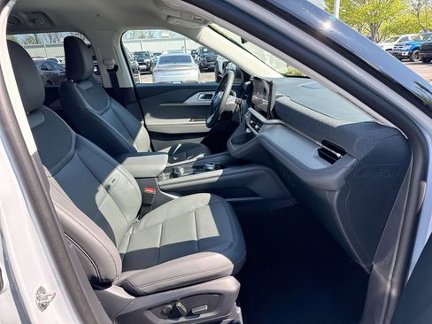 New 2026 Ford Explorer Active AWD/4WD image 22