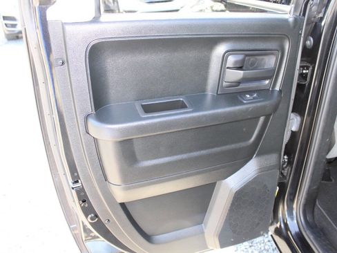 Used 2017 RAM 1500 Express w/ Express Value Package AWD/4WD image 21