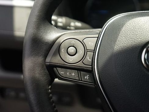 Used 2021 Toyota RAV4 XLE Premium AWD/4WD image 23