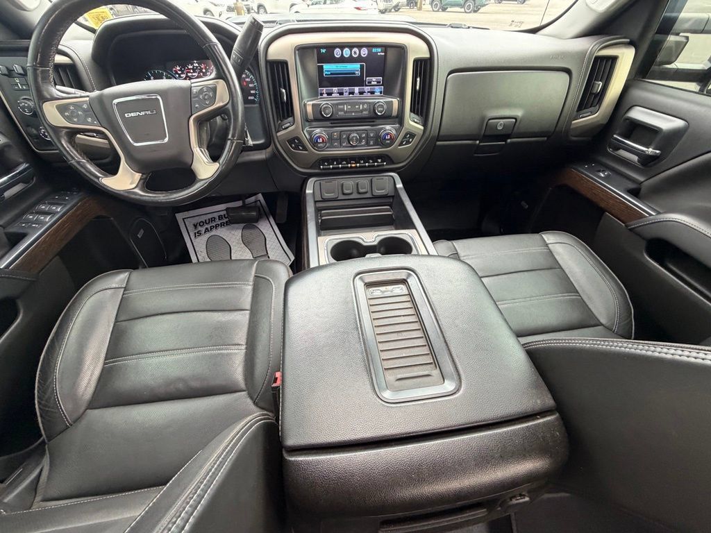 Used 2017 GMC Sierra 2500 Denali AWD/4WD image 11
