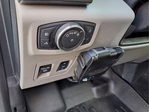 Used 2018 Ford F150 XLT w/ Equipment Group 302A Luxury AWD/4WD image 19