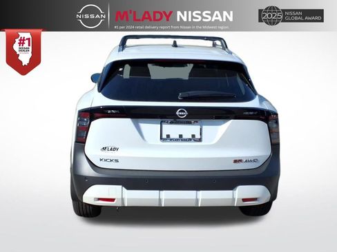 New 2026 Nissan Kicks SR w/ SR Premium Package image 5