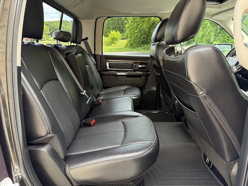 Used 2017 RAM 1500 Laramie w/ Convenience Group AWD/4WD image 26