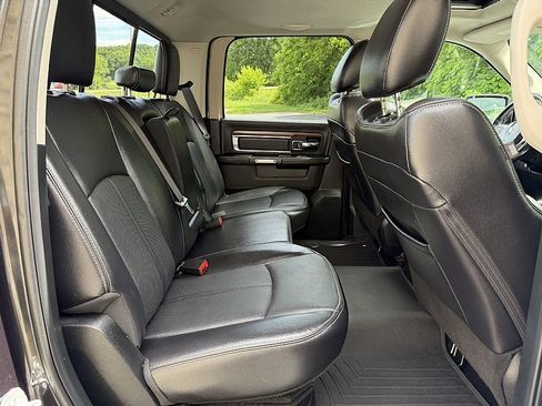 Used 2017 RAM 1500 Laramie w/ Convenience Group AWD/4WD image 26