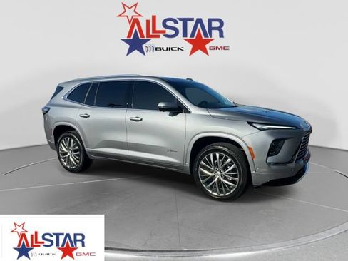 Used 2026 Buick Enclave Avenir w/ Super Cruise Package FWD image 1