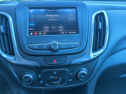 Used 2020 Chevrolet Equinox LT FWD image 18