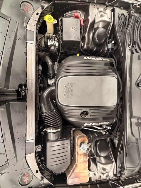 Used 2020 Dodge Challenger R/T RWD image 9