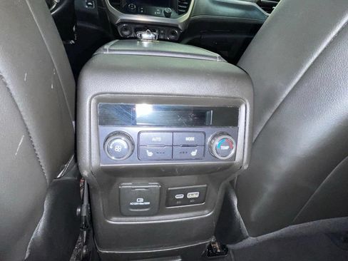 Used 2023 GMC Acadia Denali FWD image 7