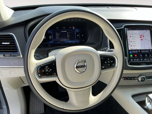 Used 2025 Volvo XC90 B6 Plus w/ Protection Package Premier AWD/4WD image 12