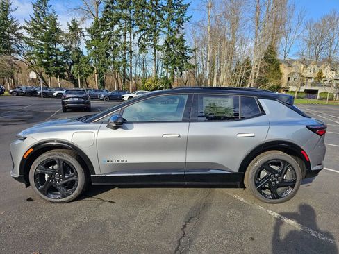 New 2026 Chevrolet Equinox EV RS image 8