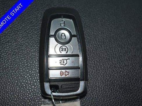 Used 2024 Ford Expedition Max XLT RWD image 6