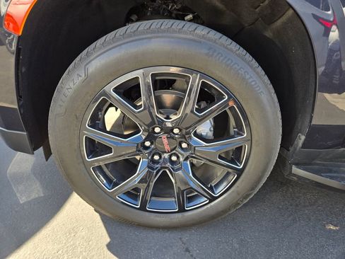 Used 2024 GMC Yukon Denali image 3