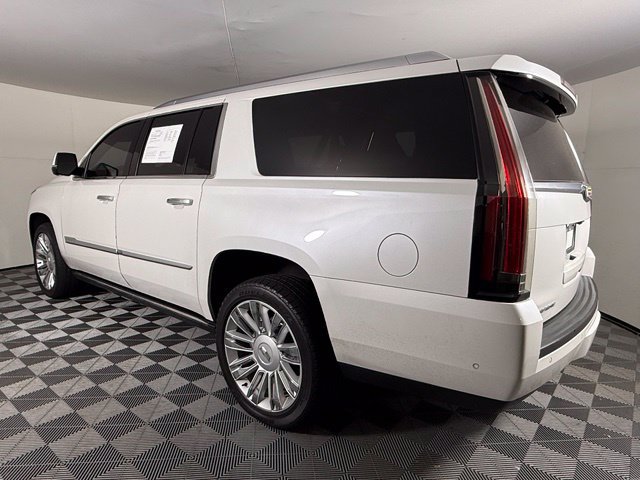 Used 2019 Cadillac Escalade ESV Platinum AWD/4WD image 4