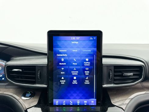 Used 2021 Ford Explorer Platinum w/ Equipment Group 601A AWD/4WD image 27