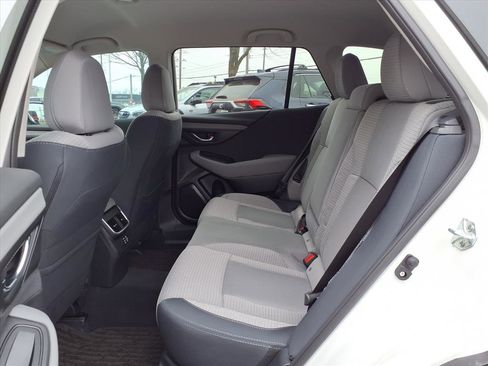 Used 2025 Subaru Outback Premium image 20