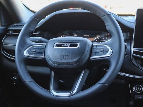 Used 2023 Jeep Compass Altitude w/ Convenience Group image 14