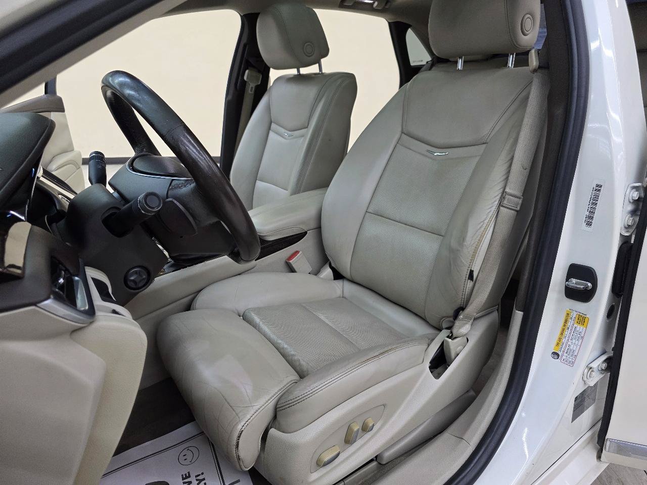 Used 2013 Cadillac XTS Luxury FWD image 17