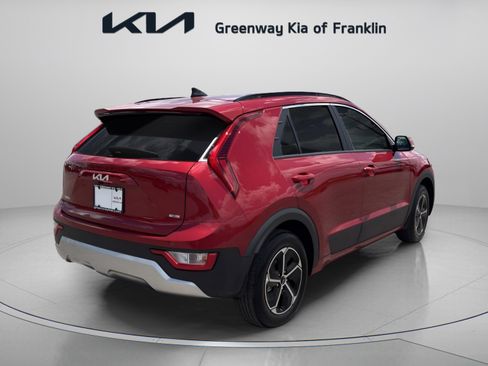 New 2026 Kia Niro EX FWD image 7