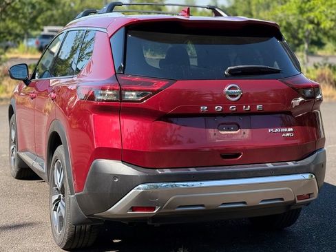 Used 2021 Nissan Rogue Platinum AWD/4WD image 3