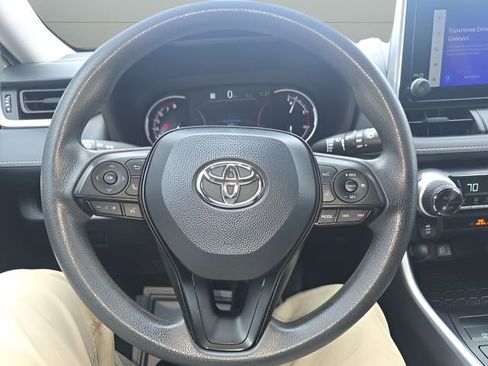Used 2024 Toyota RAV4 XLE image 17