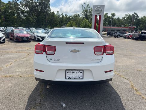Used 2015 Chevrolet Malibu LT FWD image 5