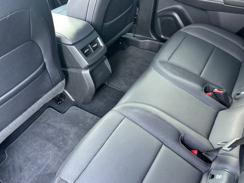 Used 2025 Chevrolet Equinox EV LT w/ Convenience Package image 15