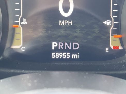 Used 2023 Jeep Gladiator Overland image 9