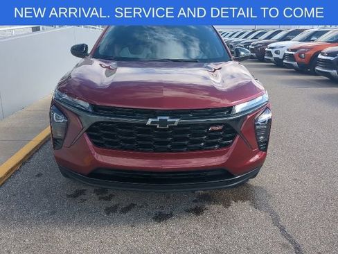 Certified 2024 Chevrolet Trax RS w/ Driver Confidence Package FWD image 11