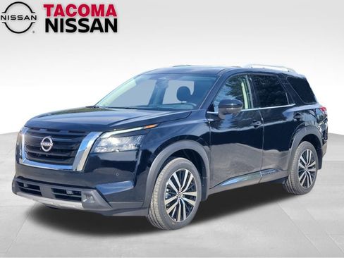 New 2025 Nissan Pathfinder Platinum image 1