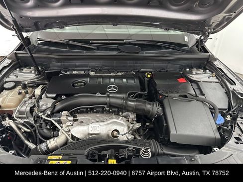 Used 2023 Mercedes-Benz GLB 250 image 28