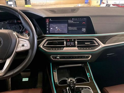 Used 2020 BMW X7 xDrive40i w/ Premium Package AWD/4WD image 6