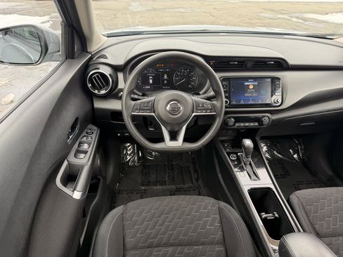 Used 2021 Nissan Kicks SV image 15