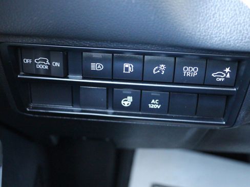 Used 2023 Toyota Sequoia Limited image 21