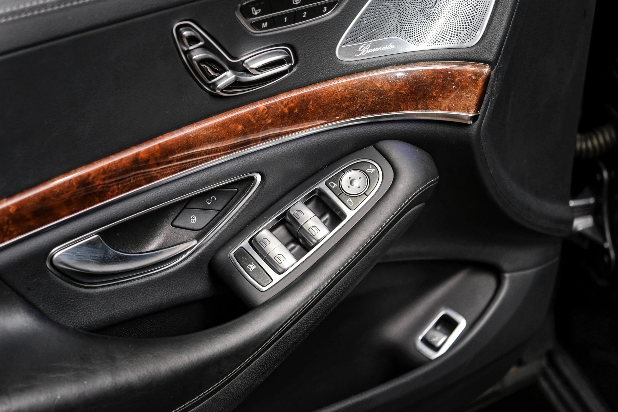 Used 2018 Mercedes-Benz S 560 4MATIC Sedan image 40