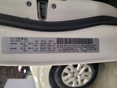 Used 2018 Dodge Journey SE image 33