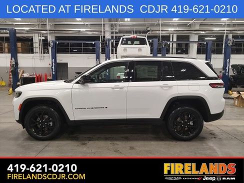 New 2026 Jeep Grand Cherokee Altitude AWD/4WD image 6