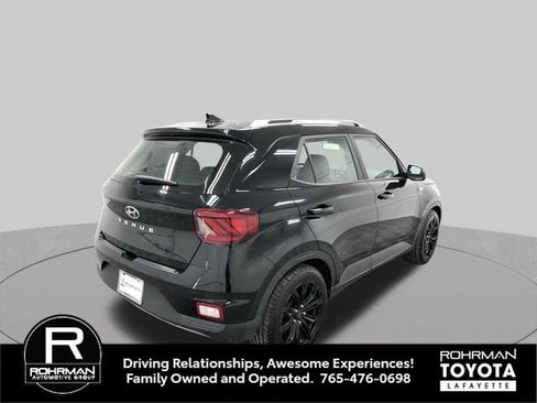 Used 2020 Hyundai Venue SEL w/ Convenience + Premium Package FWD image 6