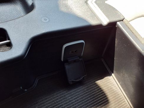 Used 2024 RAM 2500 Big Horn image 14