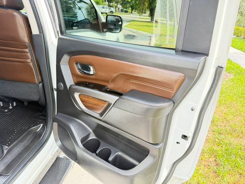 Used 2017 Nissan Titan Platinum Reserve RWD image 41