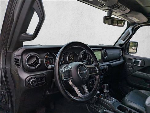 Used 2021 Jeep Wrangler Unlimited Sahara AWD/4WD image 9