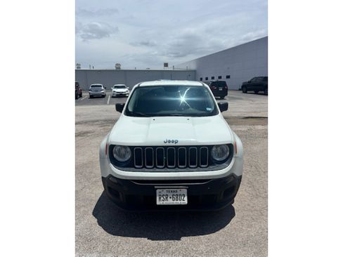 Used 2015 Jeep Renegade Sport w/ Power & Air Group FWD image 2