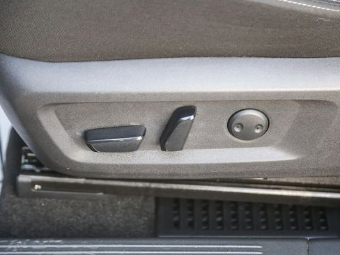 Used 2023 Nissan Rogue SV image 20