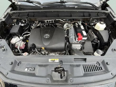 Used 2022 Toyota Highlander XSE AWD/4WD image 35