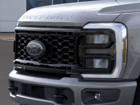 New 2026 Ford F250 Lariat w/ Black Appearance Package AWD/4WD image 17